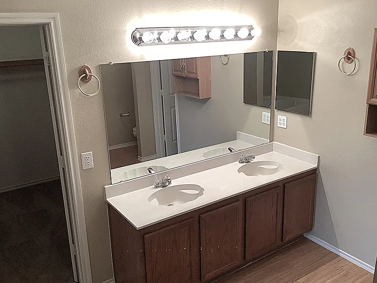 6108 Thackery Dr — Photo 11
