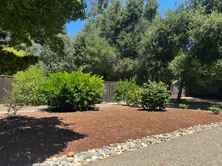3345 Rowland Dr — Photo 28