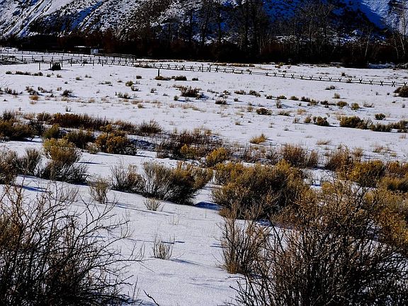 5th image of 32 Eastfork Rd