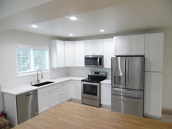 2nd image of 288 Newbury Ln