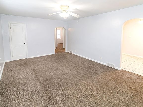 4th image of 2438 N Governor St