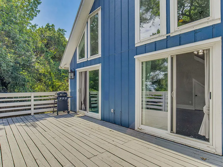 4227 Sandy Bluff Dr E — Photo 26