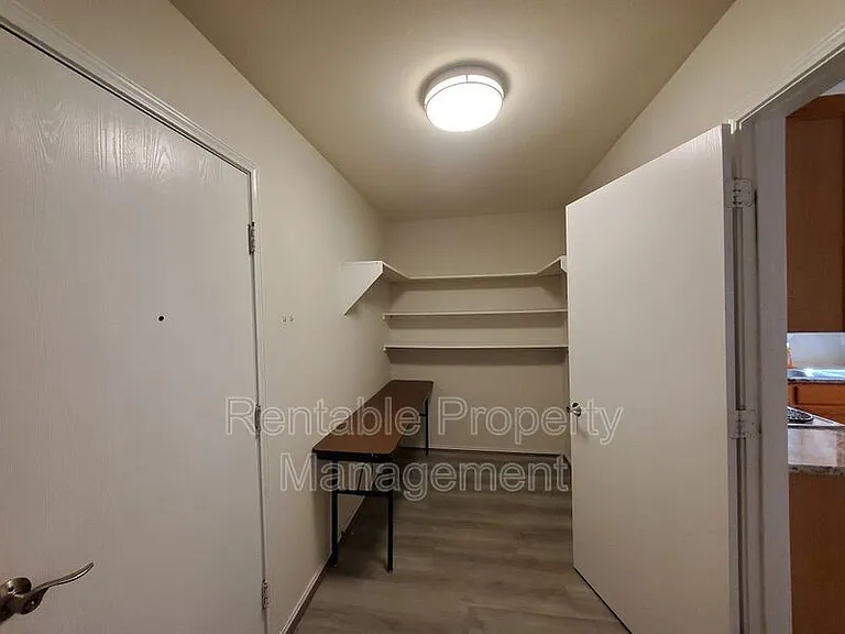 1000 Eden St — Photo 17