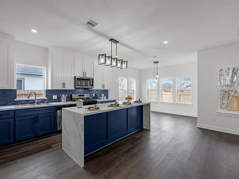 7430 Avenue E — Photo 19