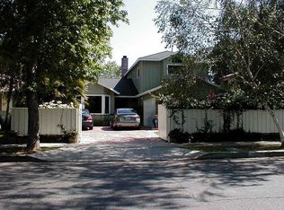 22034 Dumetz Rd, Woodland Hills, CA 91364