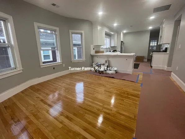 (undisclosed Address), Medford, MA 02155