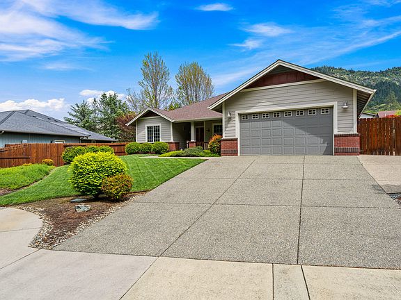 2nd image of 2317 Overland Dr