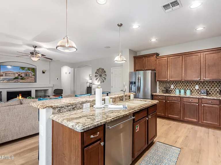 2695 E Rakestraw Ln — Photo 17
