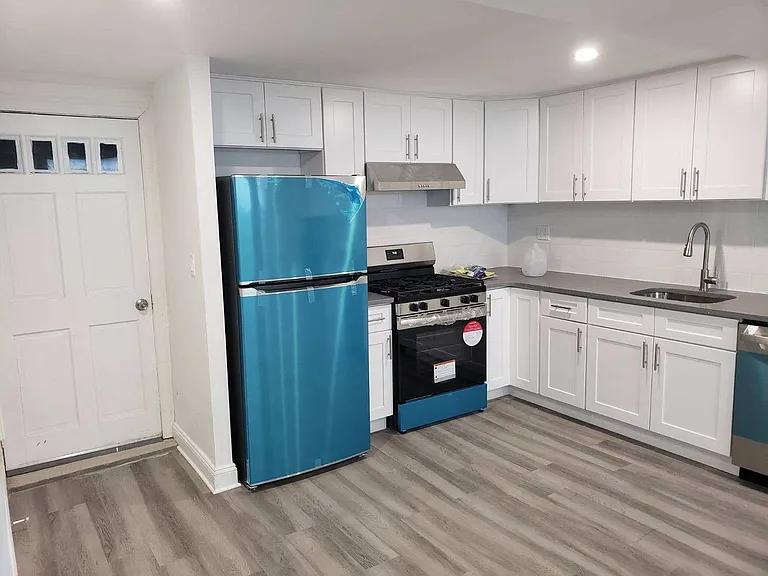 32 Maple St #1 — Photo 6