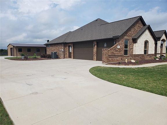4th image of 143 Remington Park Dr