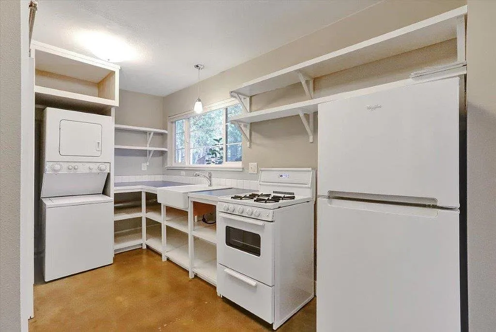 301 Woodpecker Lane - Studio — Photo 2