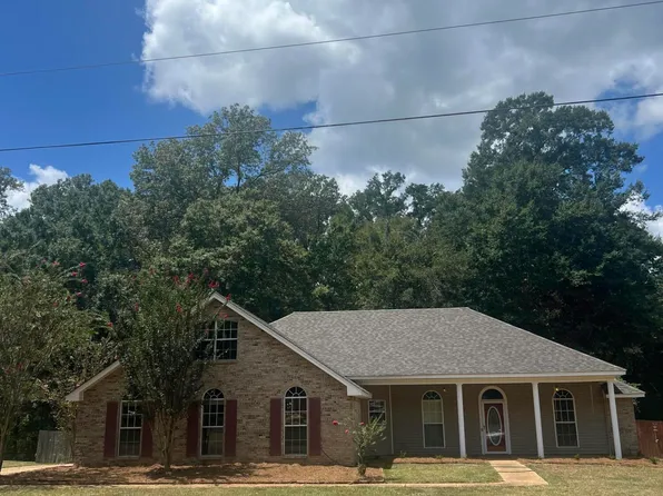 308 Seminole Cir, Terry, MS 39170