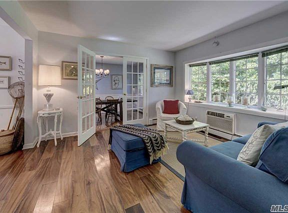 2nd image of 3665 Parkview Ln