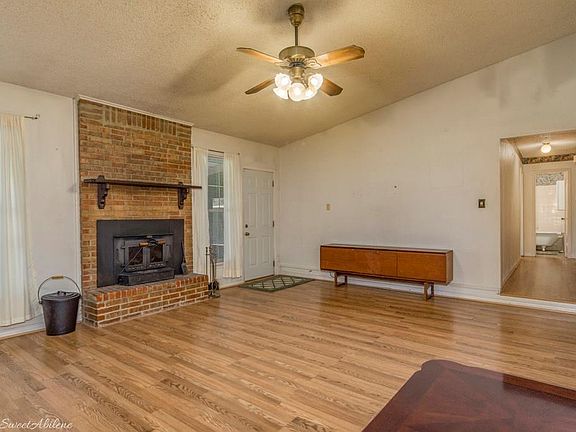 5th image of 1709 Grouse Ct