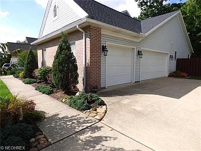 2nd image of 1075 Longwood Dr