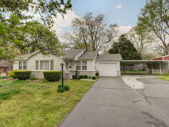 312 S Park Avenue, Aurora, MO 65605