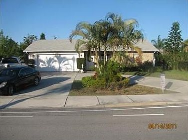 1st image of 1955 SE Airoso Blvd