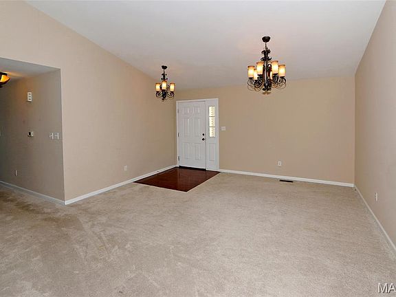 3rd image of 1006 Golden Orchard Dr