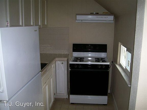 4th image of 215 N Rock St APT 4
