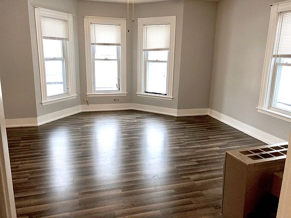 Large Bright Living Room