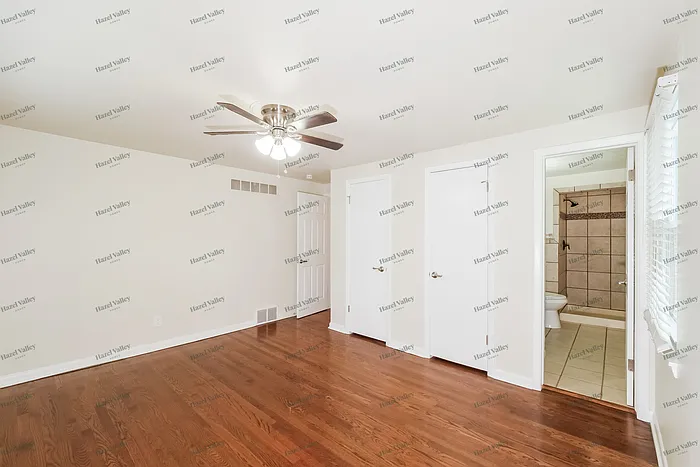 11233 Norton Ave — Photo 9