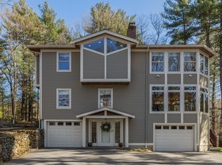 22 N Hill Dr, Lynnfield, MA 01940
