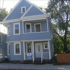 2nd image of 904 Strong St