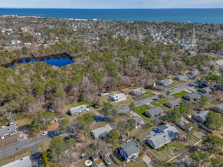 26 Beachplum Ln — Photo 17