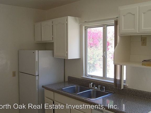 5th image of 22159 Pacific Coast Hwy APT 7