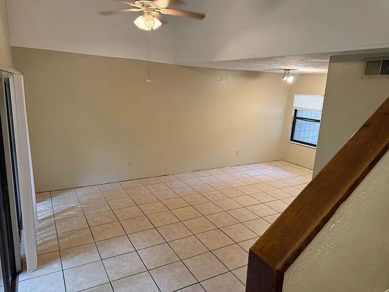 4304 SW 70th Ter #B — Photo 19