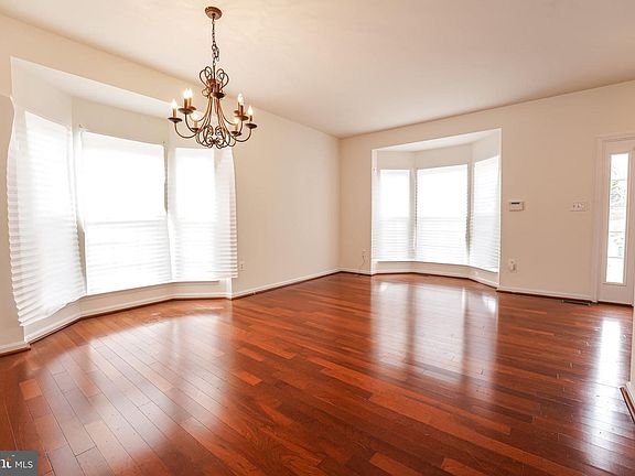 5th image of 37 Brushy Creek Cir
