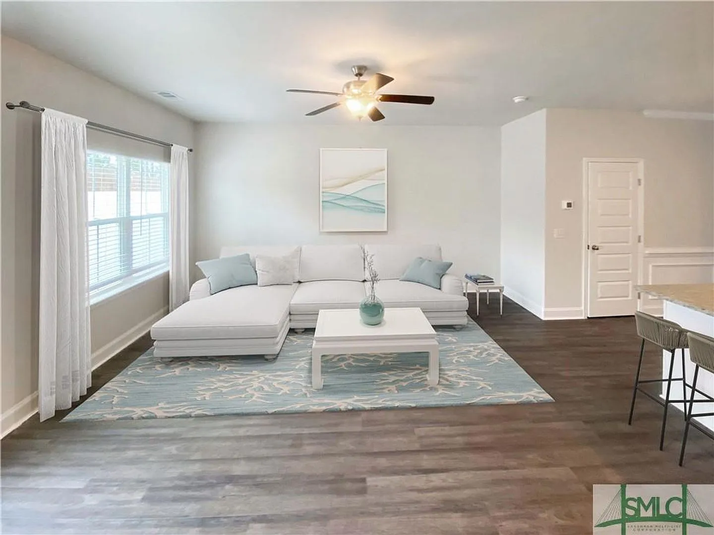Executive Townhome — Photo 4