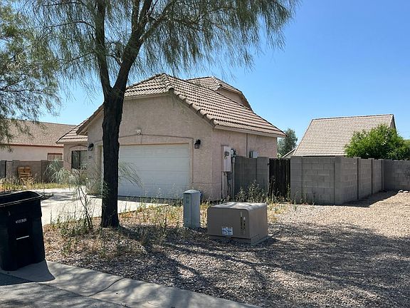 2nd image of 221 W Palm Ct