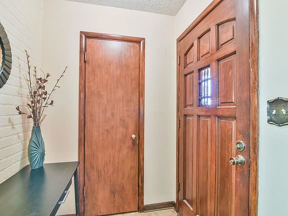 4th image of 3139 S Martinson Ave