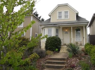 910 S J St, Tacoma, WA 98405