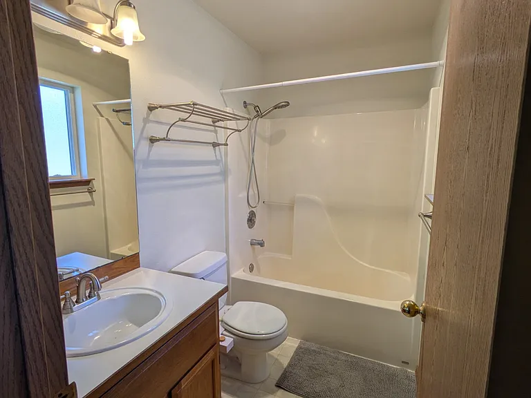 217 S Cedar St — Photo 3