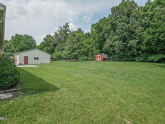 5th image of 2311 Chesterfield Dr