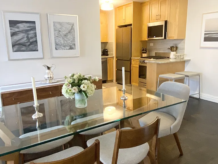 305 E 40th St #19B — Photo 6