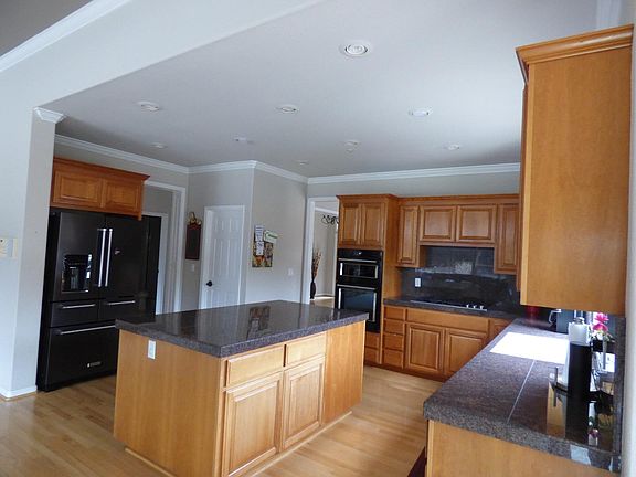 3rd image of 18305 Llagas Ct