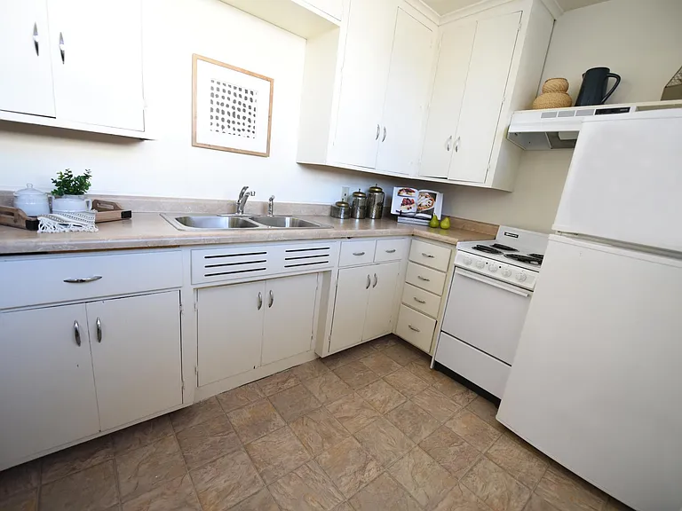 Buron Lane Apartments — Photo 19