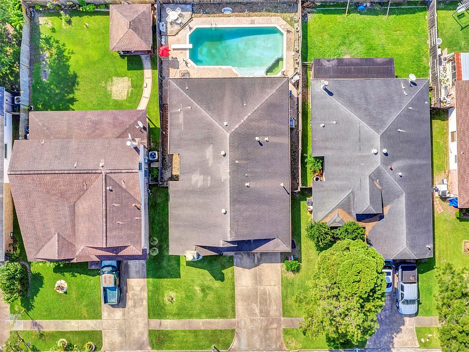 1st image of 10939 Pigeonwood Dr