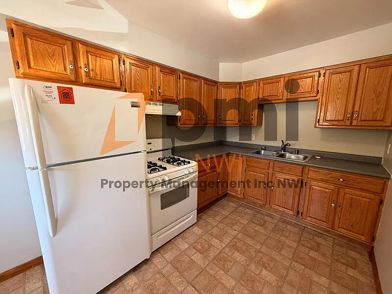 2 bed, 1.0 bath, 820 sqft, $1,025 — Photo 4