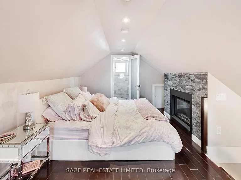 108 Beresford Ave — Photo 26