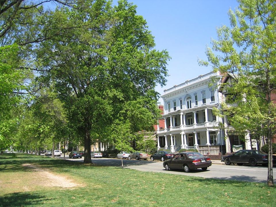 1st image of 2906 Monument Ave APT 01
