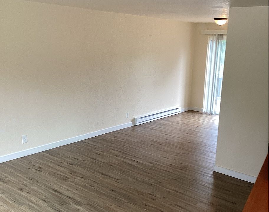 1st image of 849 SE East Slope Rd #1