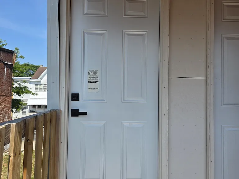 244 S Oak St #1 — Photo 36