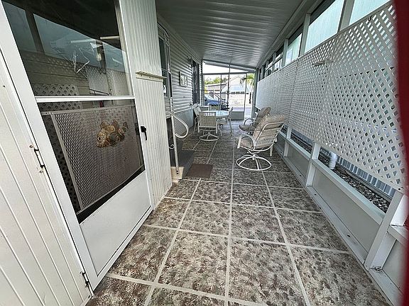 5th image of 703 Collier Ave #33