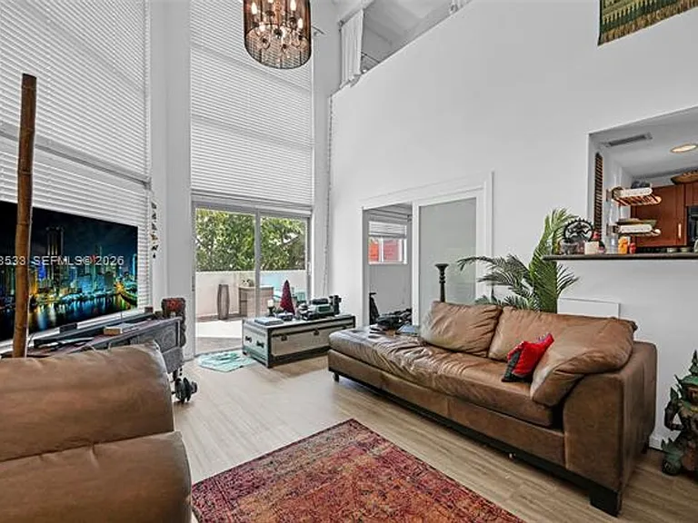 7728 Collins Ave #5 — Photo 6
