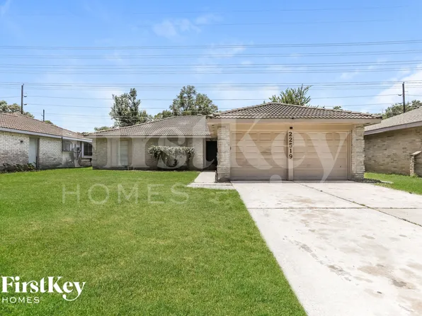 22519 Rockgate Dr, Spring, TX 77373