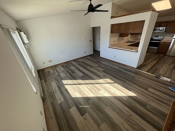 4th image of 110 Ash St #2